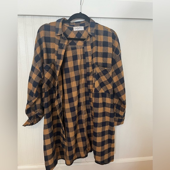 Carly Jean Los Angeles Jackets & Blazers - Carly Jean Los Angeles shacket